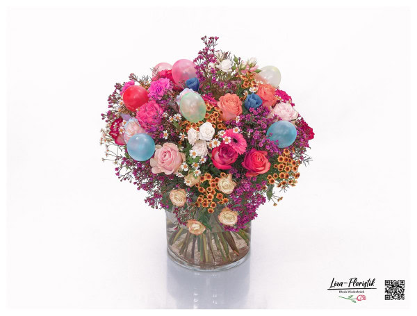 Blumenstrauß zum Geburtstag mit verschiedenen Rosen, Santini, Anemone, Kamille, Gerbera, Wachsblumen, Nelken,