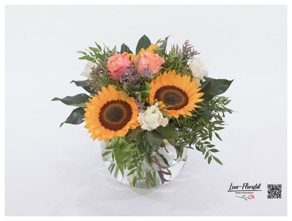 Blumenstrauß mit Sonnenblumen, Lisianthus, Rosen, Statize und Disteln