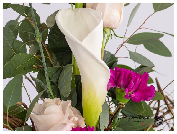 Calla, Rose und Nelke im Detail