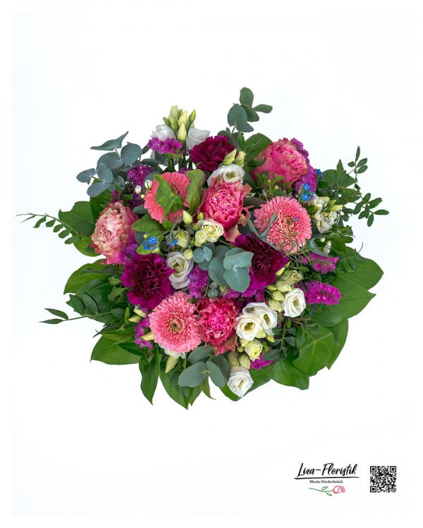 Vogelansicht:  Vergiss-mein-nicht, Ecuador Rosen "Wild Esperance", Nelken, Lisianthus, Eukalyptus, Gerbera und Statice.